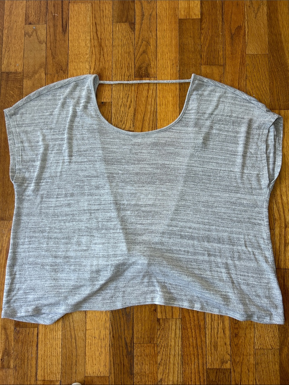 Express One Eleven Light Gray Open Scoop-Back Short Sleeve Tee Size Large